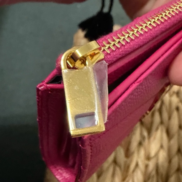 YSL Saint Laurent bi fold wallet in Fuscia Grain De Poudre - Picture 11 of 14